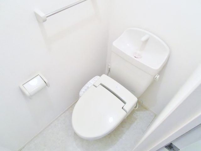 トイレ　同建物の別号室のお写真です。