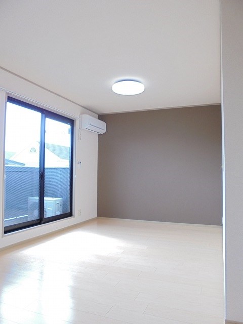 居室・リビング　写真は202号室です