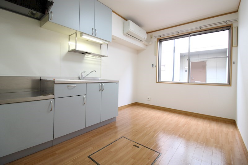 キッチン　5.6帖のリビングとキッチン