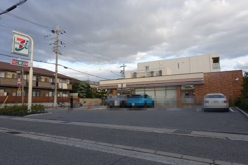 コンビニ　セブンイレブン（花園町）（コンビニ）まで320m
