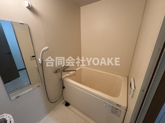 バス・シャワールーム　画像は別部屋のものです。相違がある場合、現況優先。