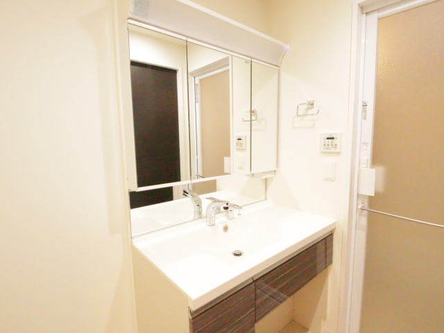 洗面設備　※別室の参考写真の為、現況優先です。