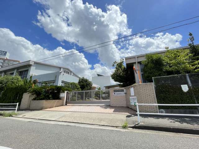 中学校　宝神中学校（中学校）まで662m