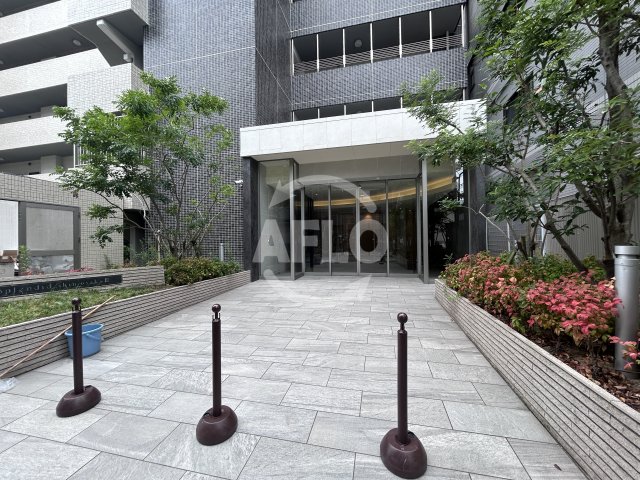 エントランス　スプランディッド新大阪III　エントランス