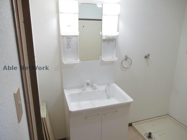 洗面設備　※同物件、別部屋の写真です