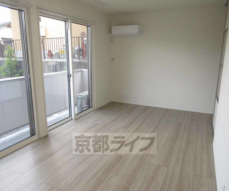 居室・リビング　日当たりのいいきれいなお部屋です！