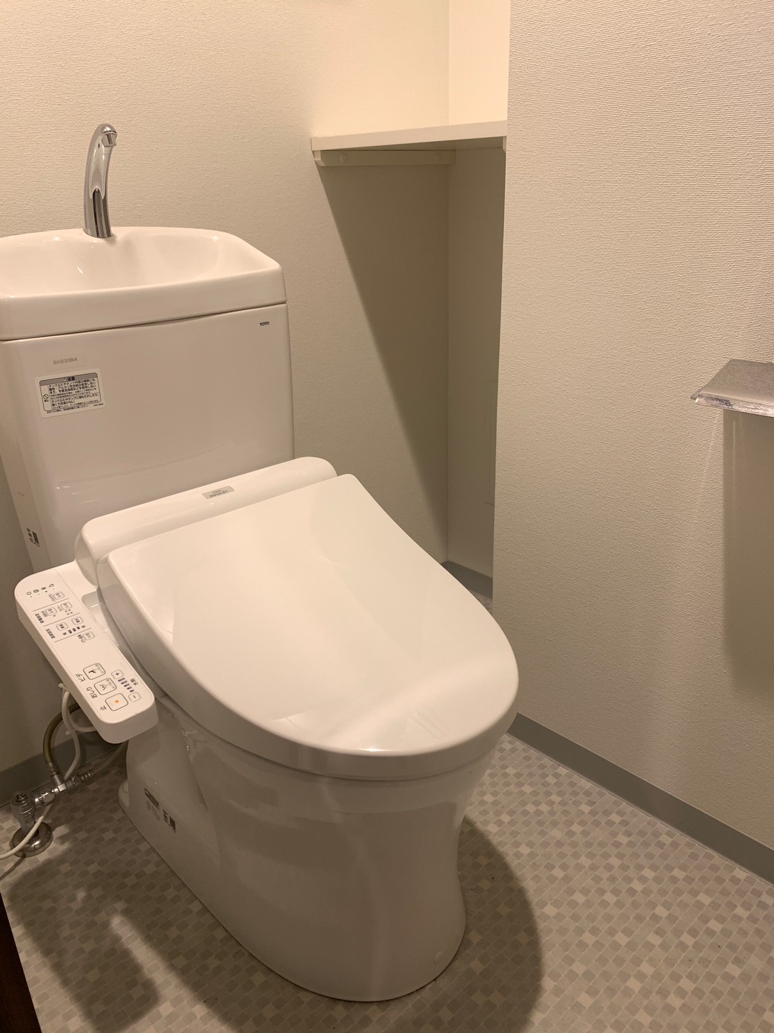 トイレ　トイレ