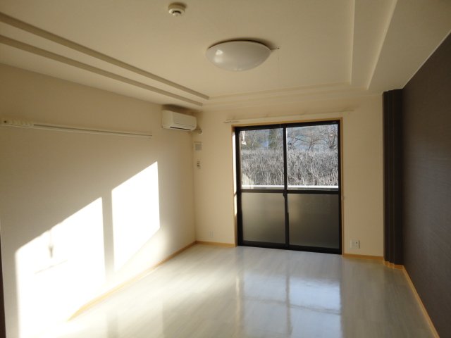 居室・リビング　洋室２