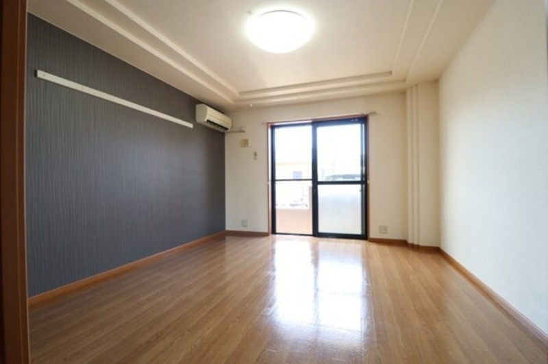 居室・リビング　図面と現状に相違がある場合には現状を優先