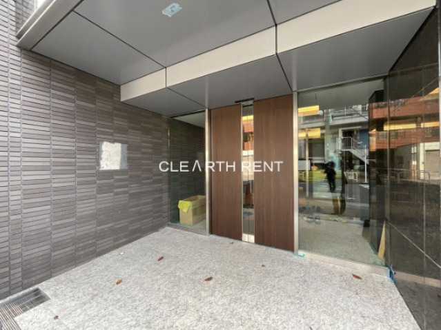 エントランス　入居後も安心・直接の管理会社クレアスレント