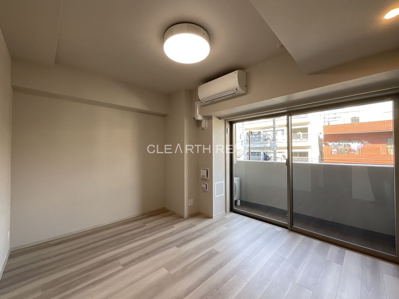 居室・リビング　プロジェクター付き照明設置/自宅が映画館に！