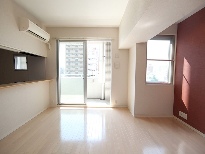 バルコニー　ＬＤＫ12.7帖　カウンターキッチン　エアコン付　バルコニー