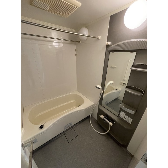 バス・シャワールーム　バス