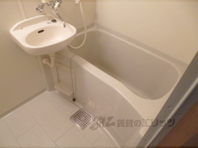 バス・シャワールーム　バス