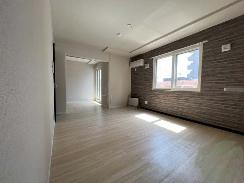 居室・リビング　広くてキレイなお部屋が広がっていて、充実した生活が送れそう。