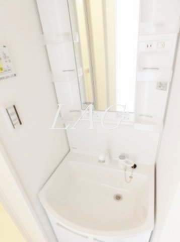 洗面設備　独立洗面台です。