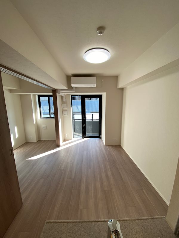 居室・リビング　※別部屋の参考写真です。