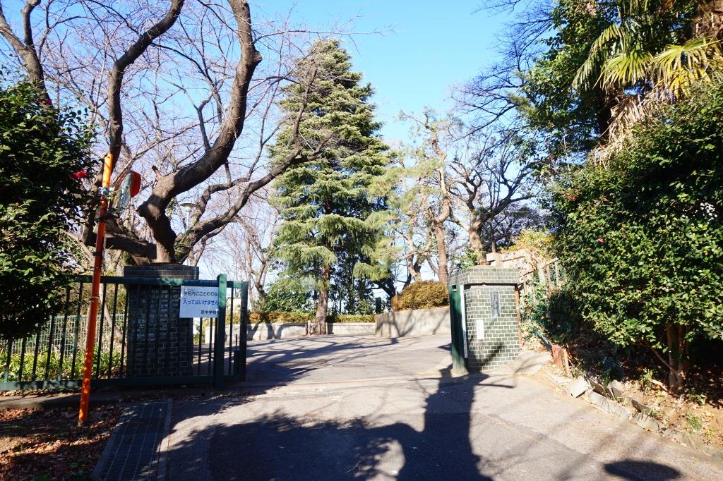 中学校　川口市立芝中学校（中学校）まで566m