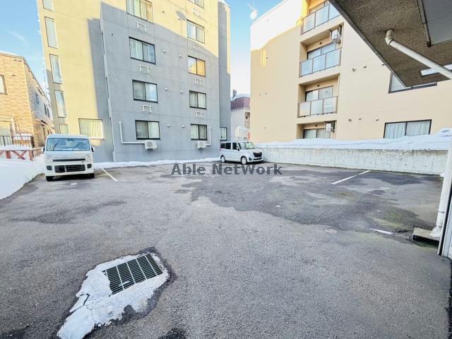 駐車場　駐車場