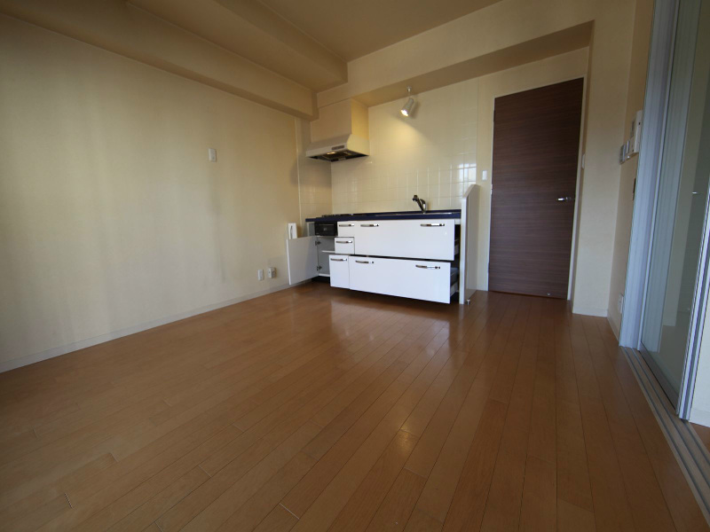 居室・リビング　ＬＤＫ10帖　洋室6.5帖とつなげても仕切っても使えます