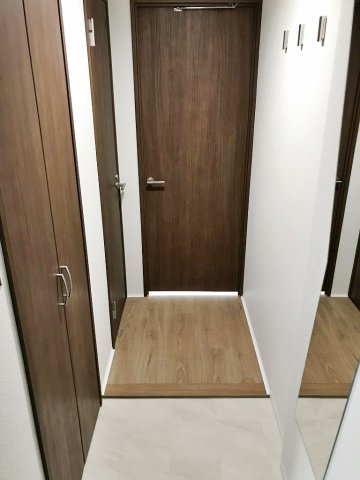 玄関　「b’CASA横浜吉野町」