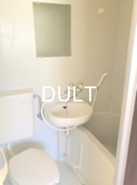 バス・シャワールーム　バスルームです。