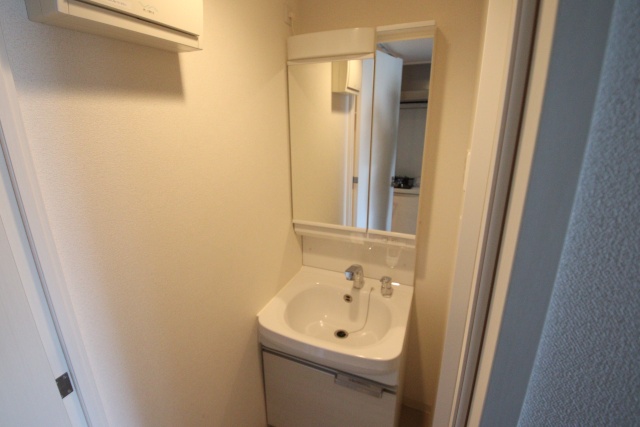 洗面設備　※別室の参考写真の為、現況優先です。