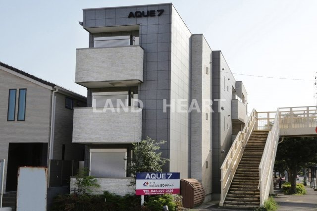 建物外観　外観は落ち着いています