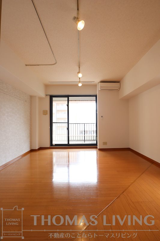 居室・リビング　13.1帖もある開放感ある洋室です。