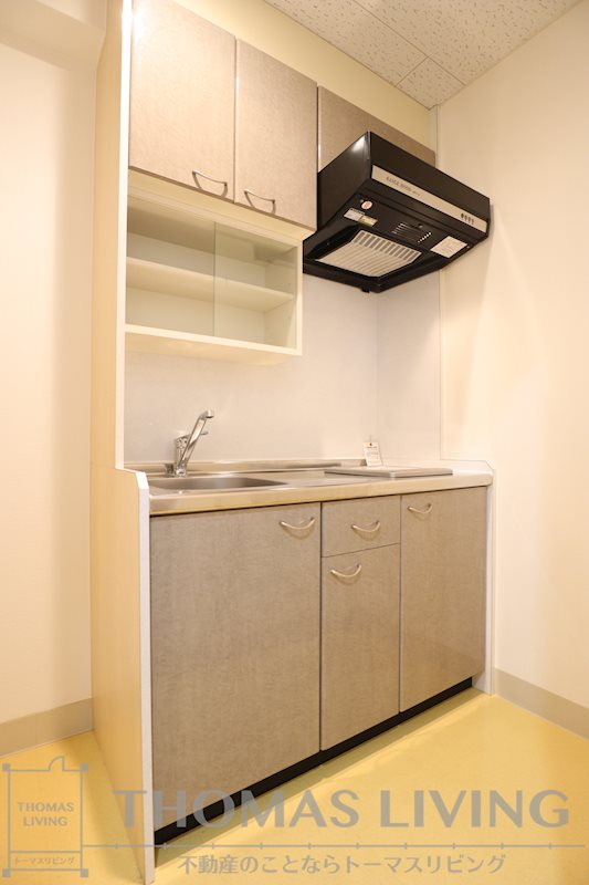 キッチン　収納も多く使いやすいシステムキッチンです。