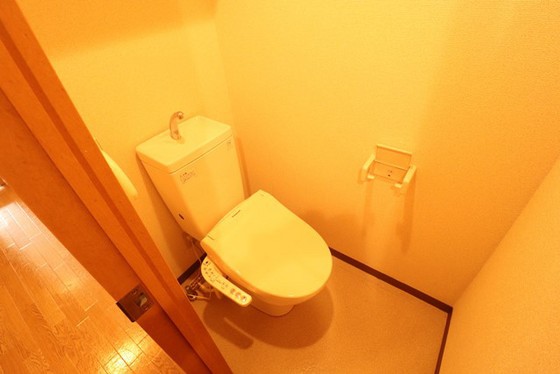 トイレ　※別部屋の写真です