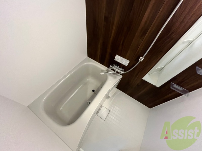 バス・シャワールーム　お風呂になります。一日の疲れを癒してくださいね。