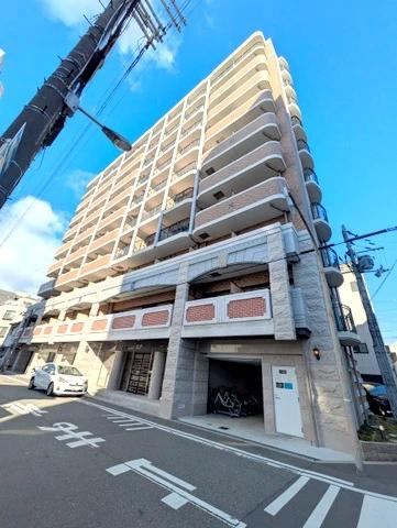 建物外観　規模の大きなマンション（^^♪