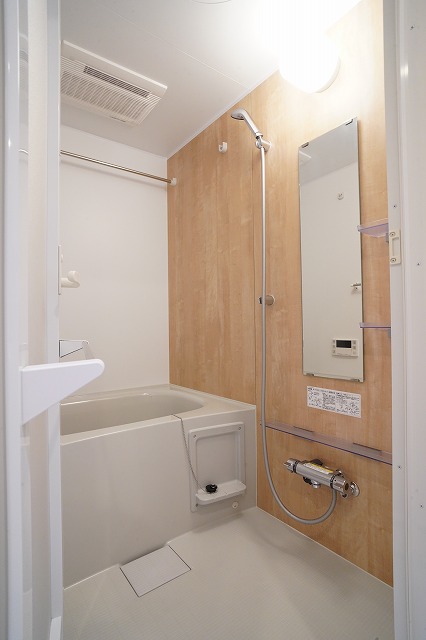 バス・シャワールーム　バス※別部屋参考写真