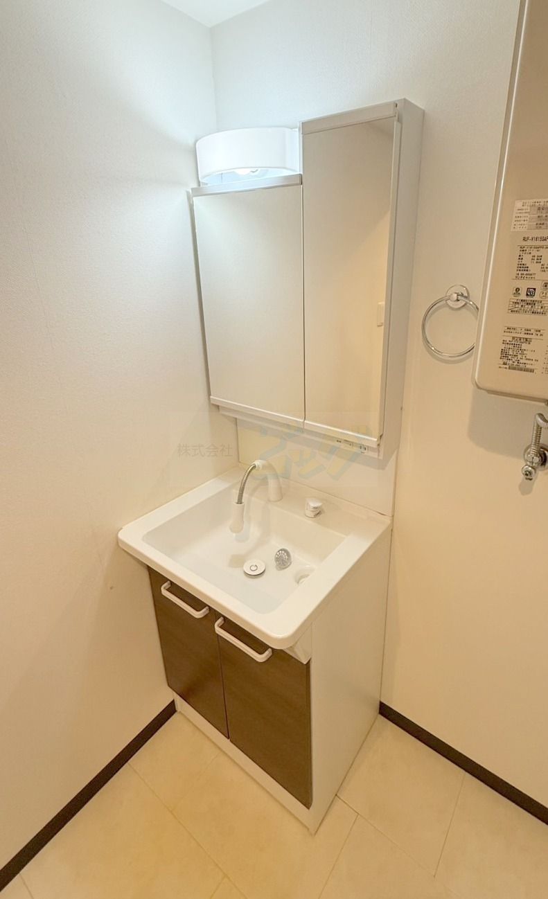 洗面設備　シャンプードレッサー完備です♪