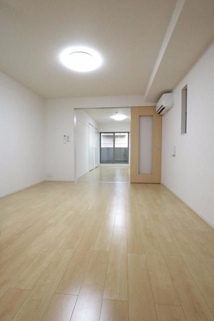 居室・リビング　☆ゆったりとしたリビングです☆