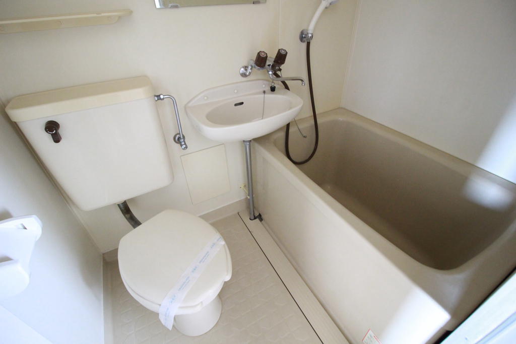 バス・シャワールーム