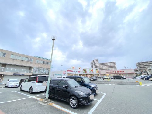 ショッピングセンター　フレスポ泉大津（ショッピングセンター）まで301m