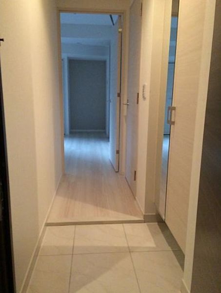 玄関　弊社は都内全域の物件をご紹介可能です！