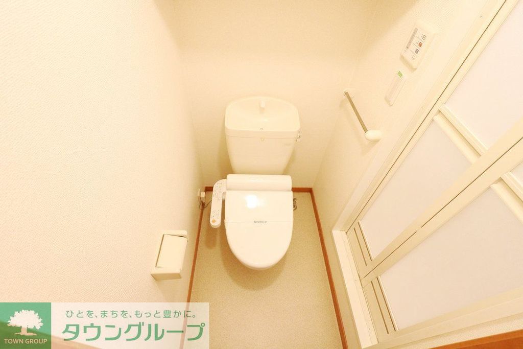 トイレ　バストイレ別、温水洗浄便座付き