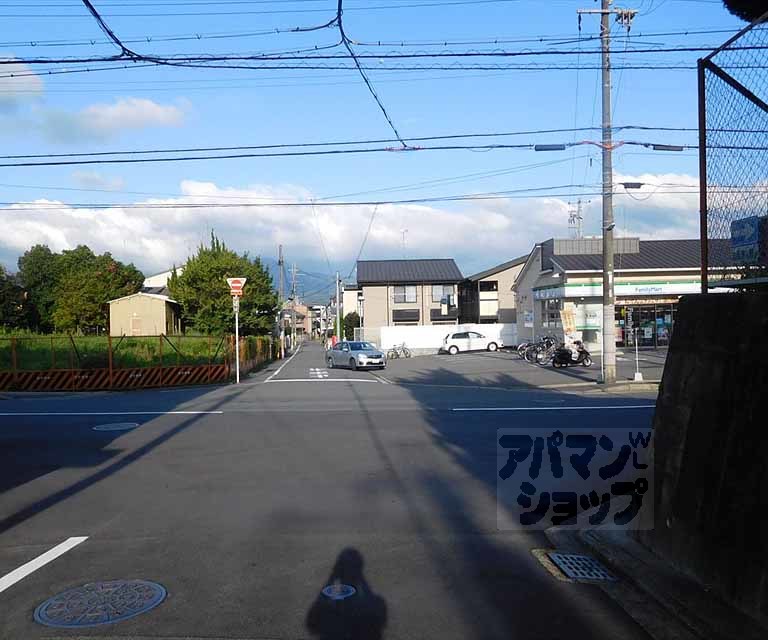 その他　前面道路です。
