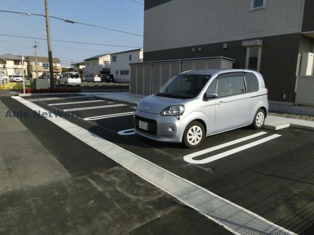駐車場　駐車場