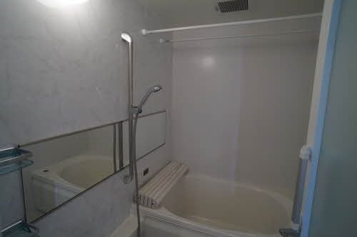 バス・シャワールーム　浴室