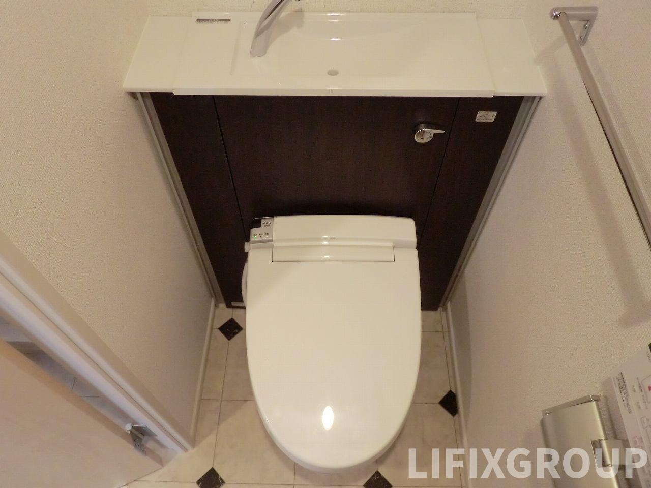 トイレ　トイレ