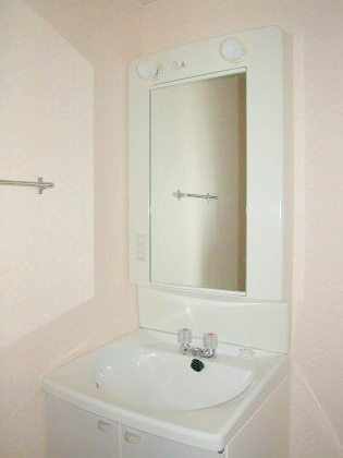 洗面設備　忙しい朝に嬉しい洗面台完備♪