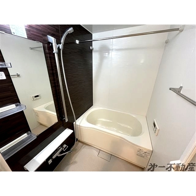 バス・シャワールーム　バスルーム