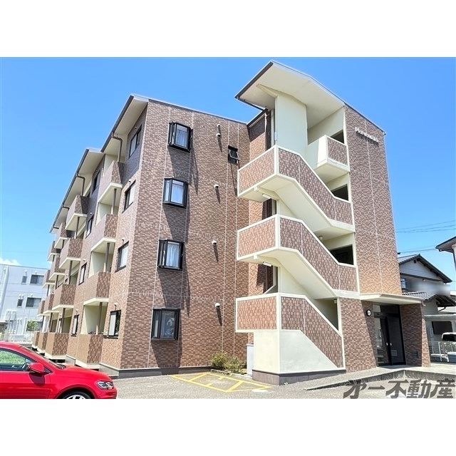 エントランス　建物外観