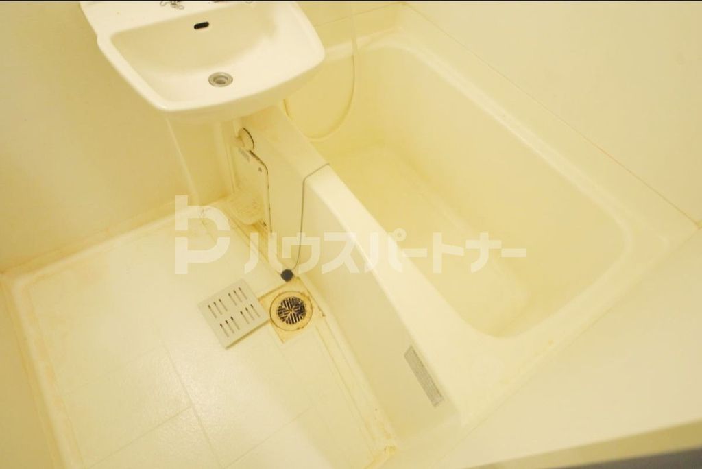 バス・シャワールーム　リフォーム中です。