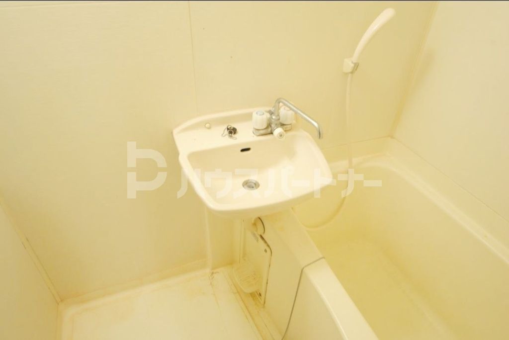 洗面設備　リフォーム中です。