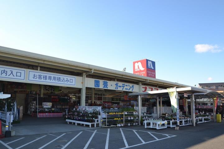 コンビニ　セブンイレブン東広島西条下見鴻の巣店（コンビニ）まで1100m